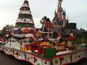 Boîte À Bonbon Bonhomme De Neige Disneyland Paris Noel  Disney Mickey 