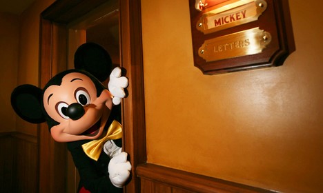 Pourquoi Mickey A-T-Il Perdu Sa Queue dans les Parcs Disney ? | Fil Info Chronique Disney - Image Une