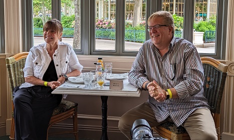 Rencontre Avec les Auteurs Marcy Carricker Smothers et Tim O'Day | Fil Info Chronique Disney - Image Une Rencontre Avec les Auteurs Marcy Carricker Smothers et Tim O'Day | Fil Info Chronique Disney - Image Une